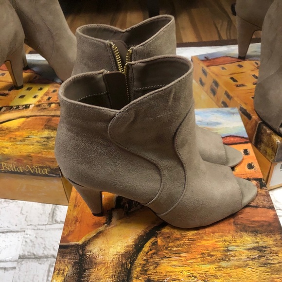 BELLA VITA Noah II Open Toe Bootie - Picture 11 of 16